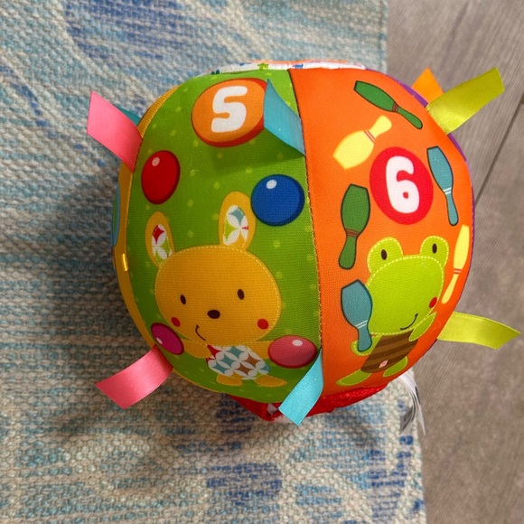 Colorful Kids Activity Ball - Picture 5 of 14